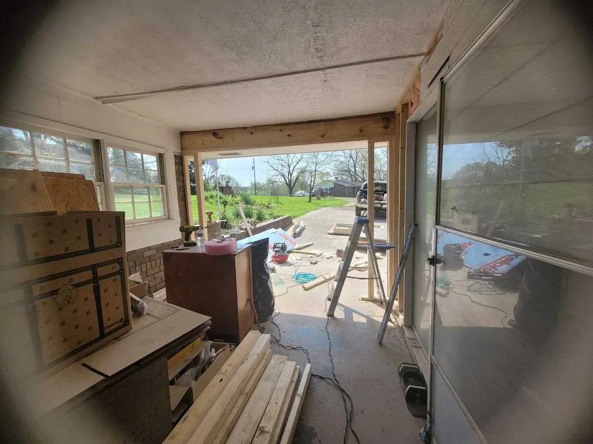 Air movers and dehumidifier for Drying & Dehumidification in Southchase